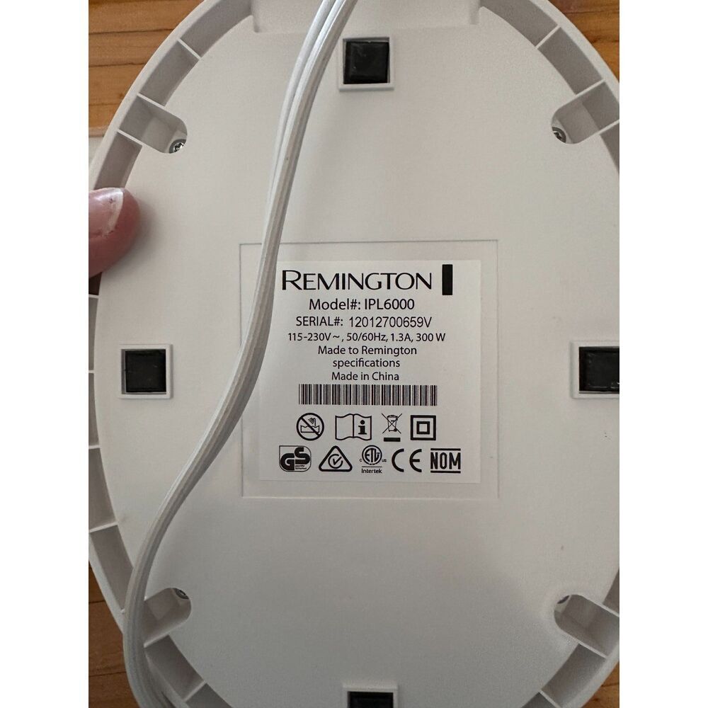 Remington iLight Pro IPL6000 Hair Removal System - Picture 5 of 5